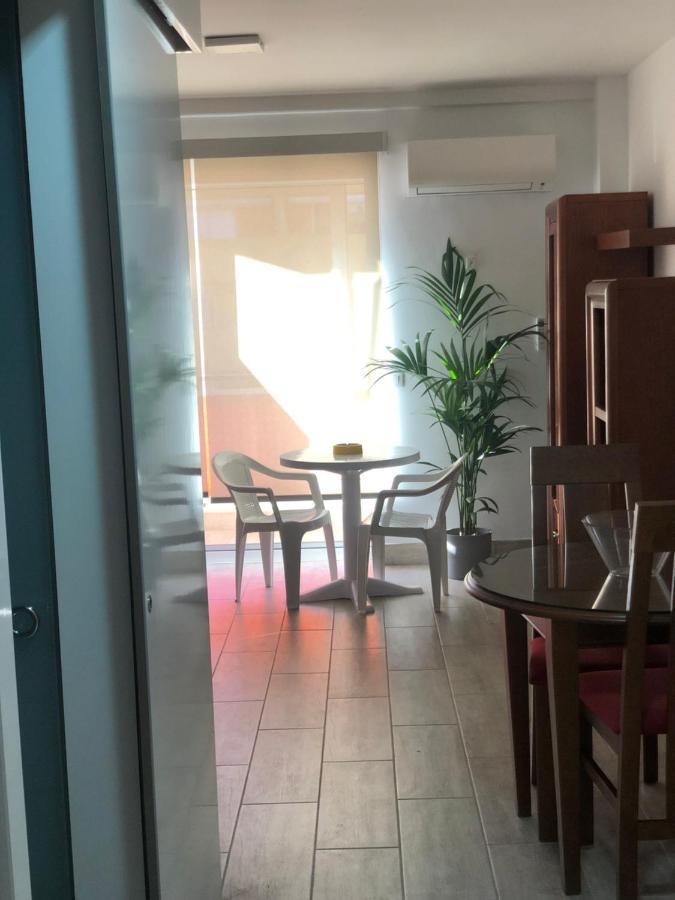 Tantulia Crissol 405 Apto 1 Hab أرونا المظهر الخارجي الصورة